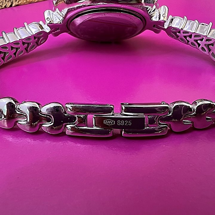 ساعت مچی عقربه ای نقره زنانه ای ان وی کد glsr-261 ساعت مچی عقربه ای نقره زنانه ای ان وی کد glsr-261
