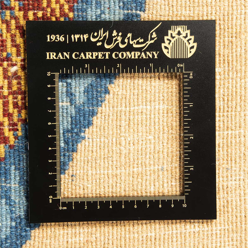 گلیم فرش دستباف دو و نیم متری شرکت سهامی فرش ایران طرح پر طاووس کد 417120