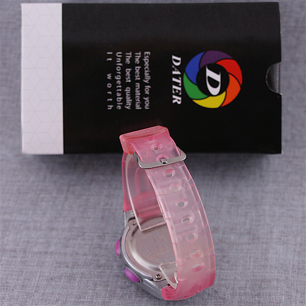 ساعت مچی دیجیتال بچگانه مدل LE 4166 -SOO-NO