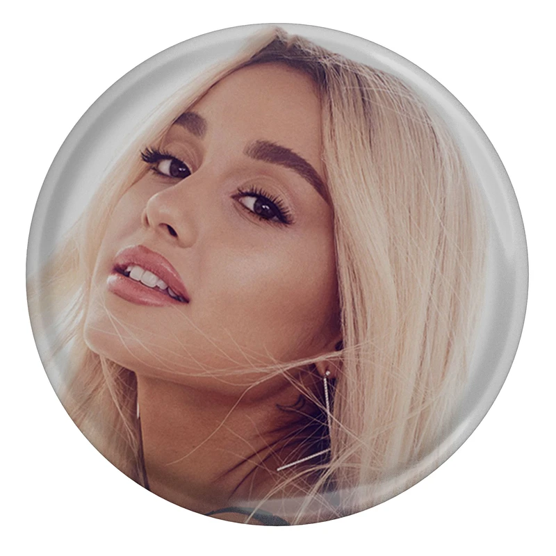 مگنت طرح خواننده آریانا گرانده مدل S11560 