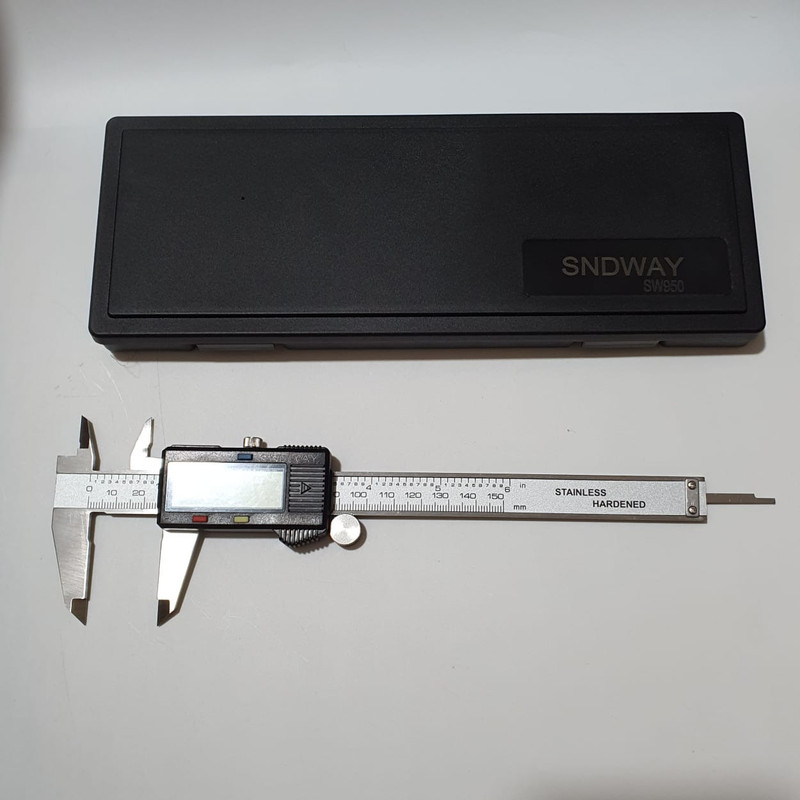کولیس دیجیتال مدل SW950 گستره 0-150 میلی متر