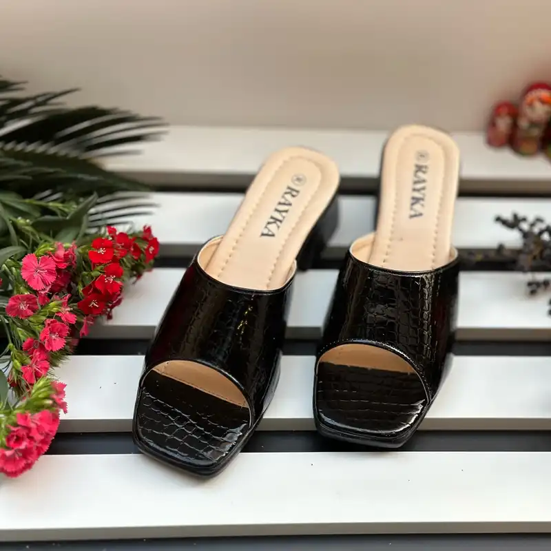 صندل زنانه رایکا طب مدل سایه