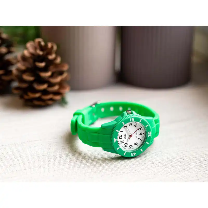 ساعت مچی عقربه ای بچگانه کیو اند کیو مدل V26A-007VY