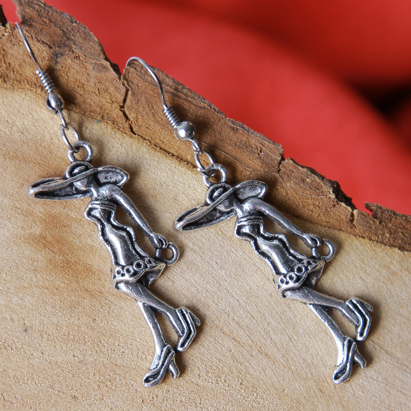 گوشواره دخترانه مدل فلزی فانتزی کد GZN_063 گوشواره دخترانه مدل فلزی فانتزی کد GZN_063