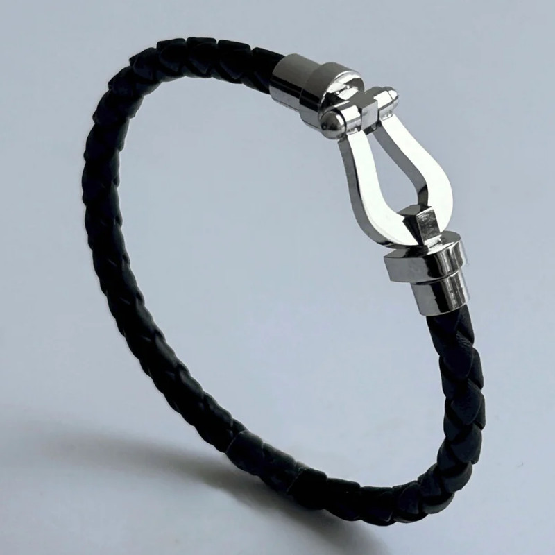 دستبند مردانه مدل OMGA