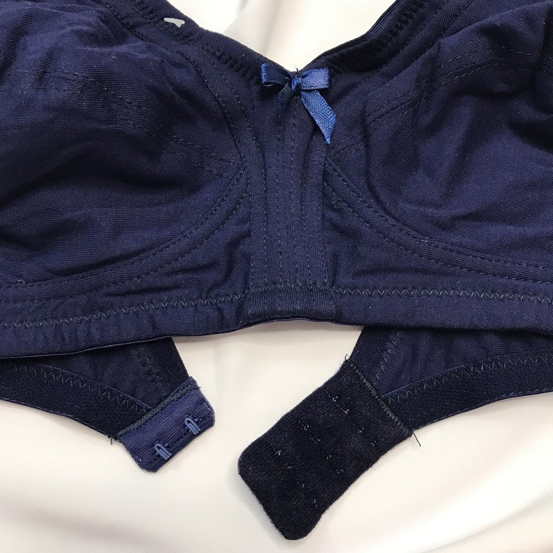 سوتین زنانه شارمین مدل نخی دور بسته رنگ سرمهای