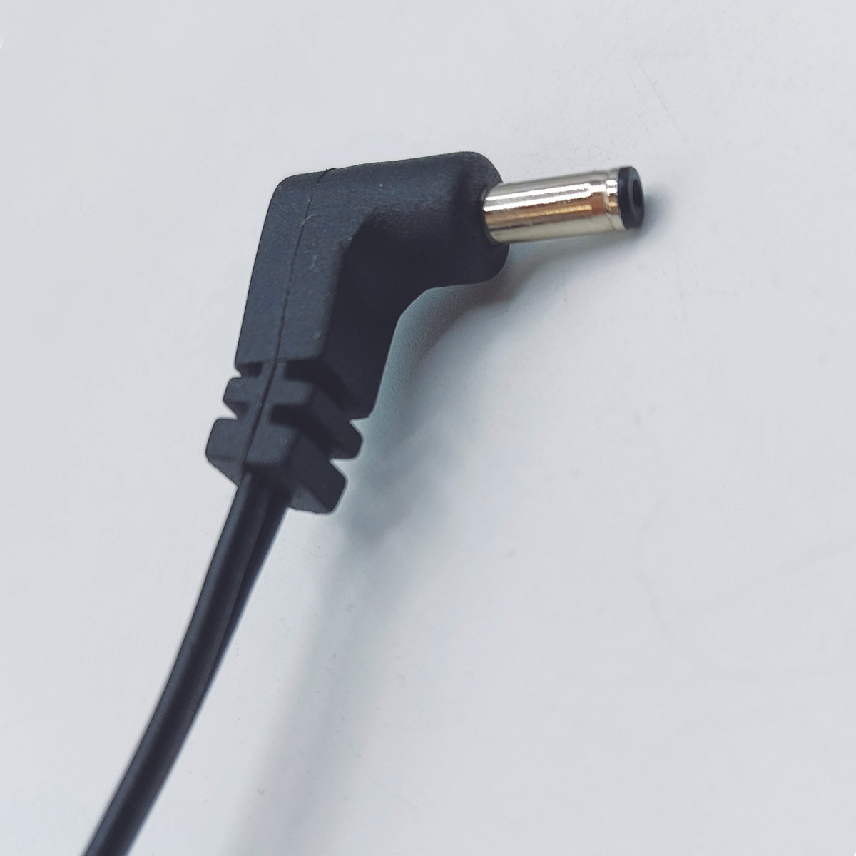 آداپتور 5 ولت 2 آمپر مدل AK02G آداپتور 5 ولت 2 آمپر مدل AK02G