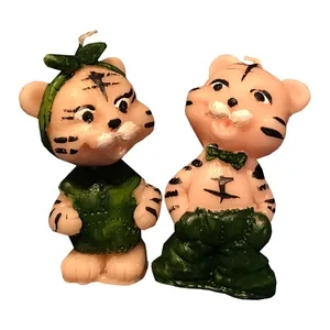 شمع مدل ببر هفت سین طرح دختر و پسر مجموعه 2 عددی