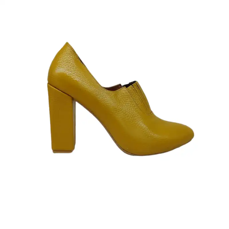 کفش زنانه مدل کشی چرم طبیعی رنگ زرد قناری
