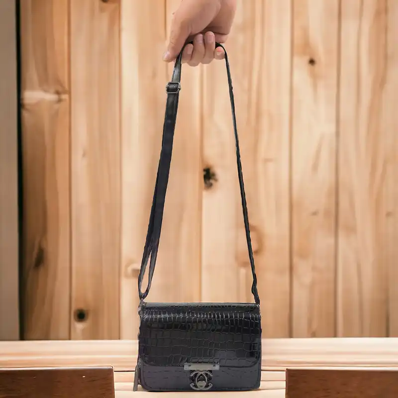 کیف دوشی زنانه مدل Bs108