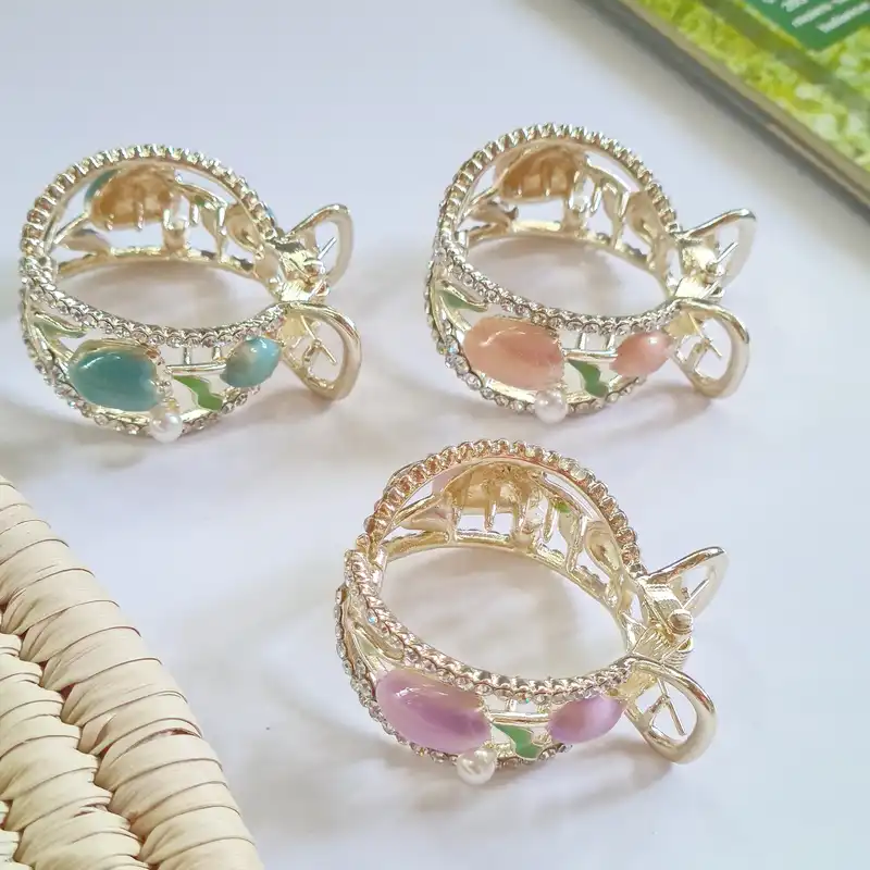 کلیپس مو زنانه مدل دم اسبی سامورایی نگین‌دار کد brg 1223