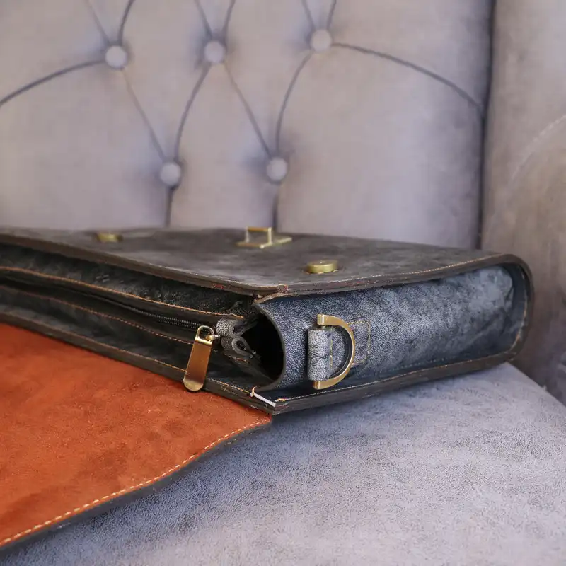 کیف اداری چرم بارثاوا مدل 1102