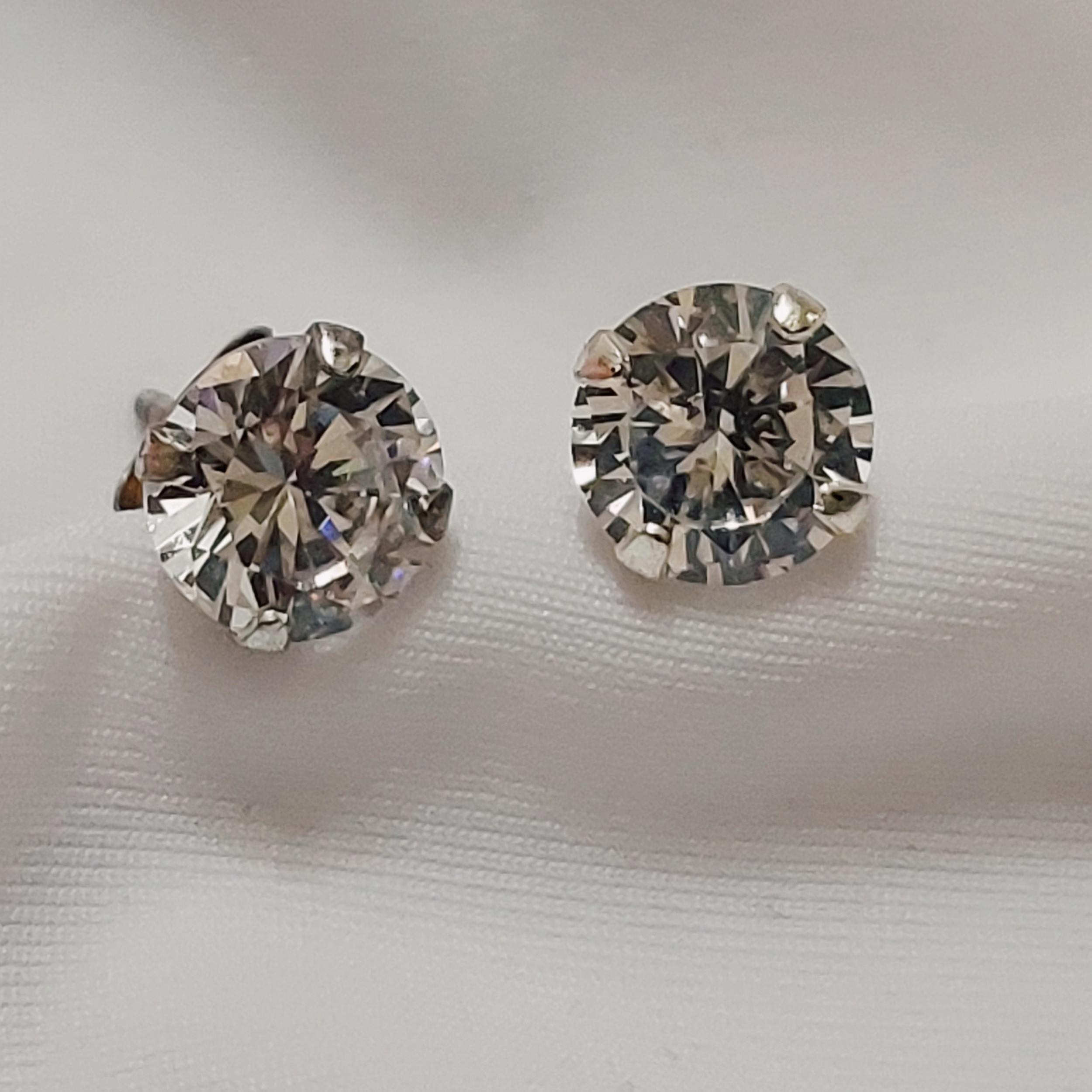 گوشواره نقره زنانه مدل کریستال 5 Zirconia