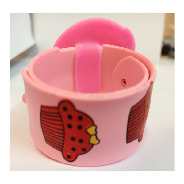 ساعت مچی عقربه ای بچگانه مدل  توت فرنگی کد 1003