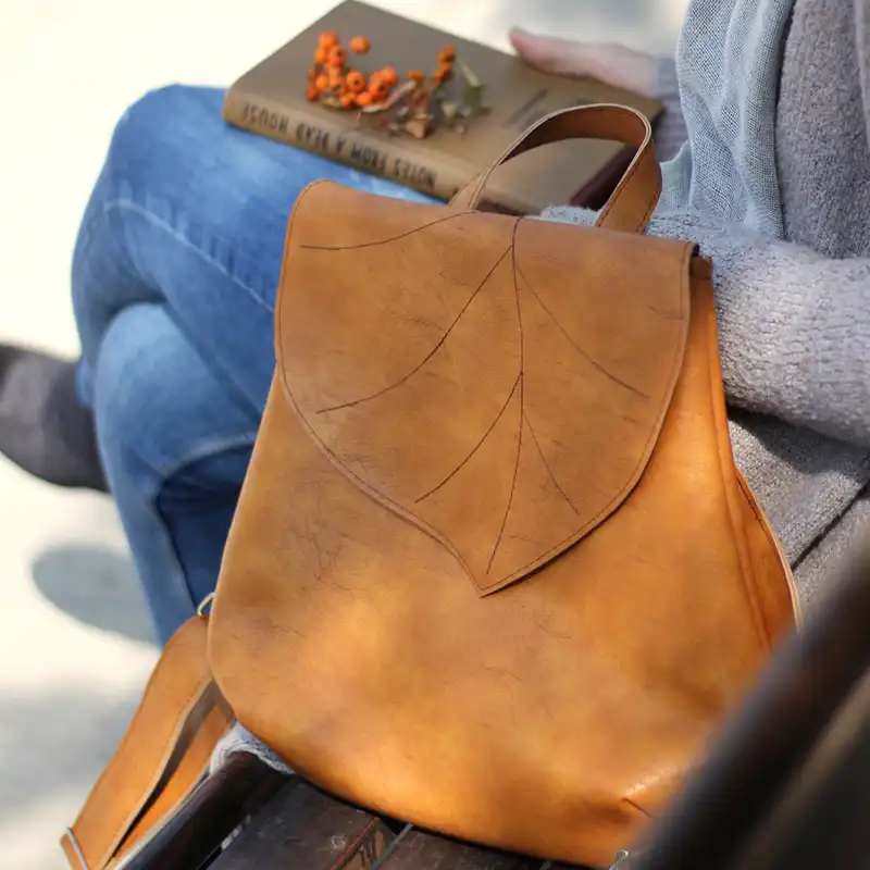 کوله پشتی زنانه مدل برگ خزان