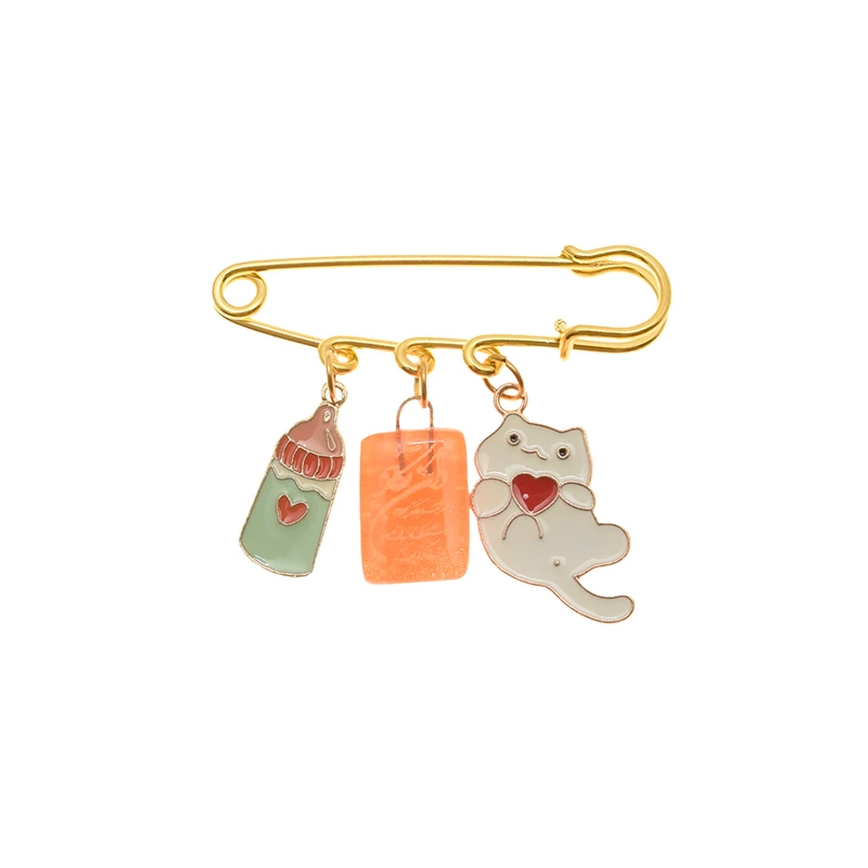 سنجاق سینه دخترانه دلنار گالری مدل گربه و شیشه شیر