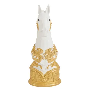 مجسمه سنگی مدل اسب شطرنج طرح خط طلایی