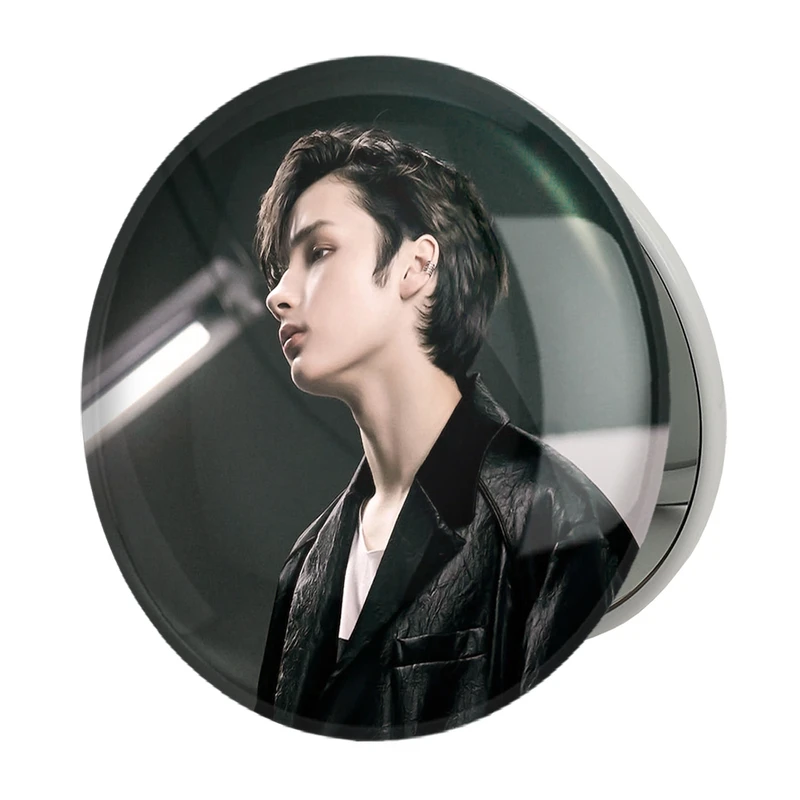 آینه جیبی خندالو طرح هیونینگ کای گروه تی اکس تی TXT مدل تاشو کد 20020 