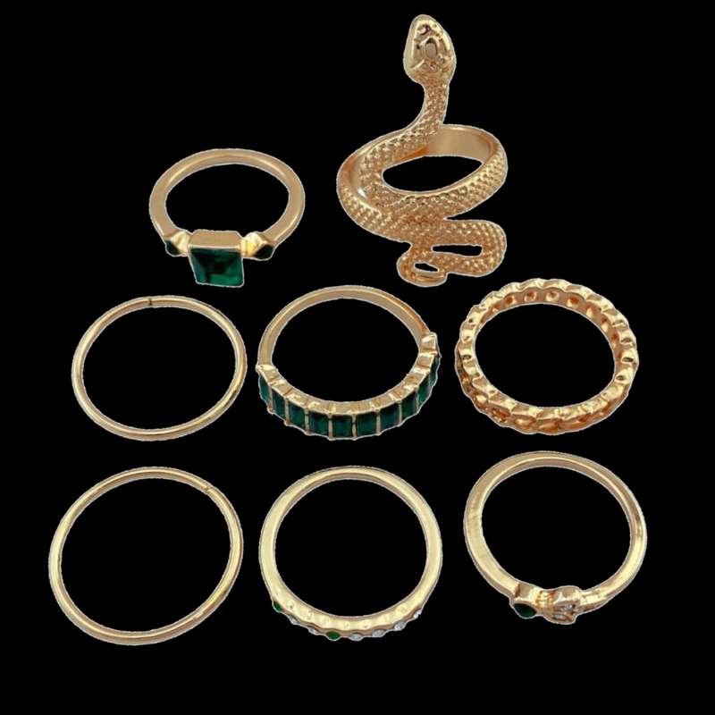 انگشتر زنانه مدل نگین باگتی مجموعه 8 عددی