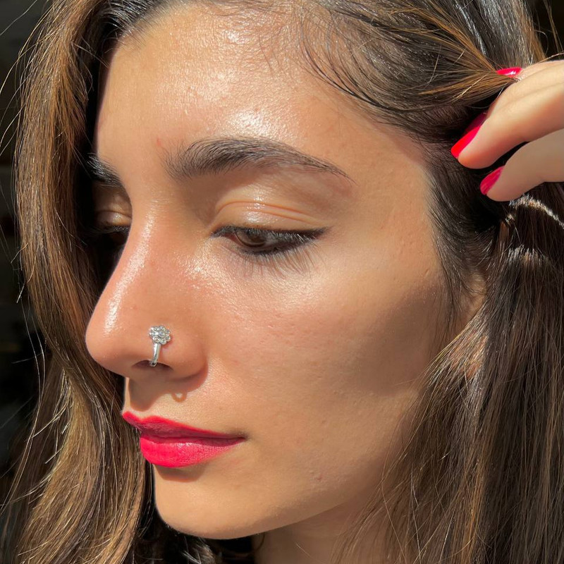 پیرسینگ بینی زنانه مدل گل