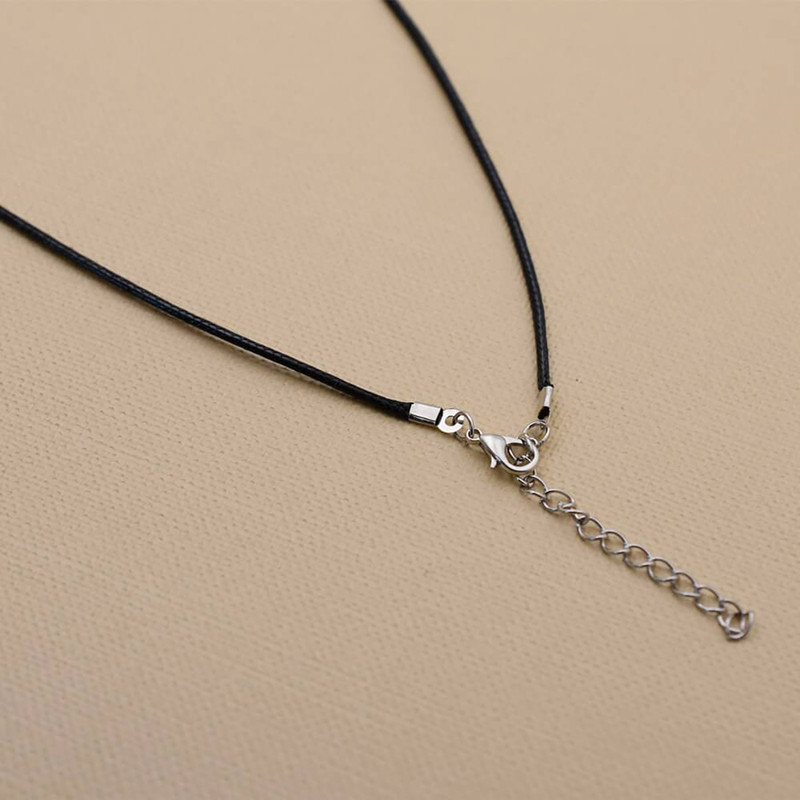 گردنبند دخترانه مدل بند چرمی کد beh123