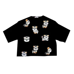 کراپ‌تاپ آستین کوتاه زنانه مدل پلنگی رنگ مشکی