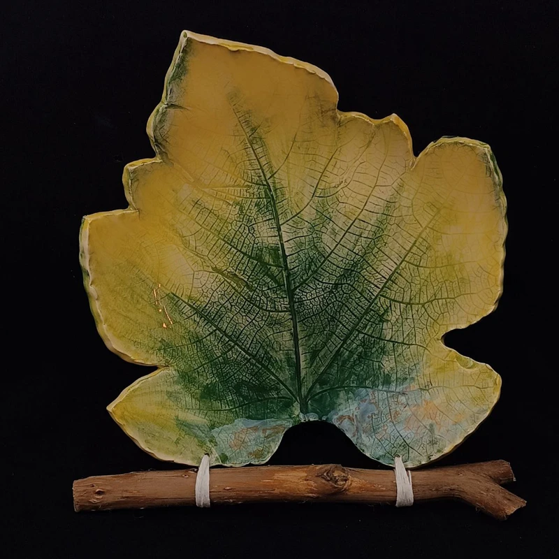 شیرینی خوری سرامیکی برگ دسته چوبی هیوا کد 7817693