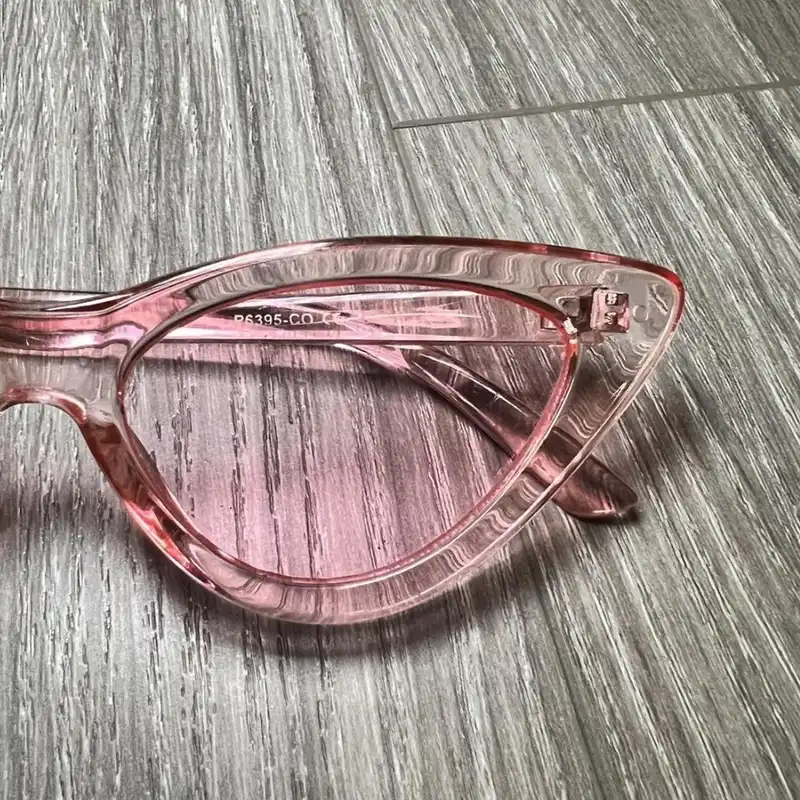 عینک آفتابی زنانه مدل گربه ای 115