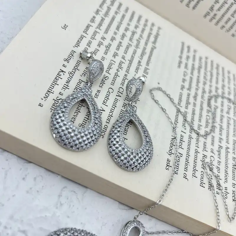 نیم ست زنانه مدل اشک کد M4177