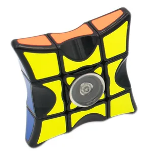 روبیک چی یی مدل  3 × 3 × 1 Spiner