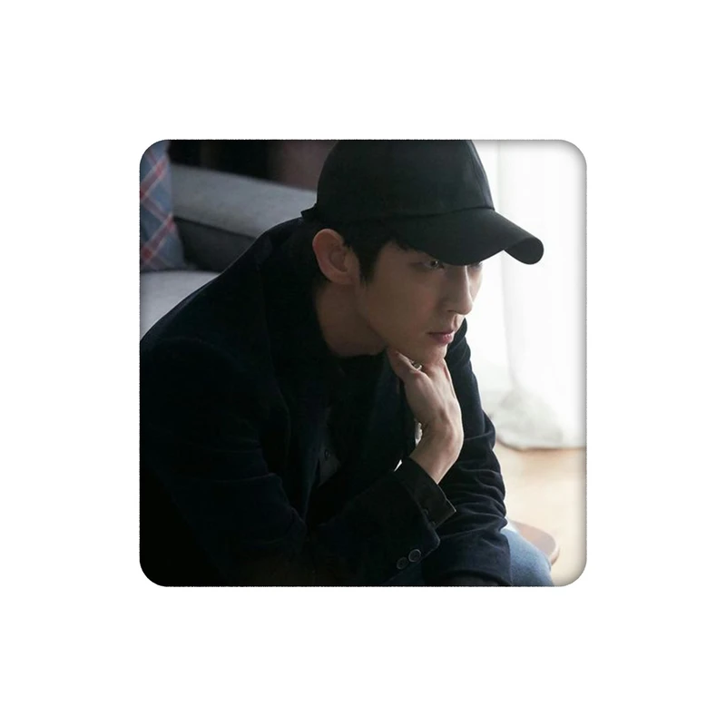 زیرلیوانی طرح بازیگر کره ای لی جون گی کد 2316332