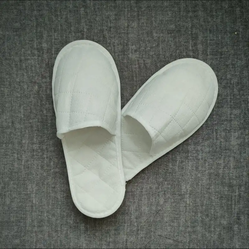 دمپایی یکبار مصرف مدل سه لایه بسته 150 عددی