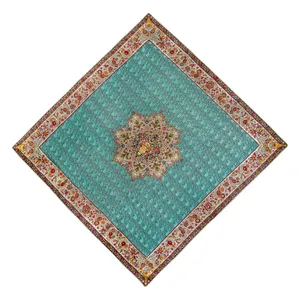 رومیزی ترمه عدل طرح گل فرنگ 