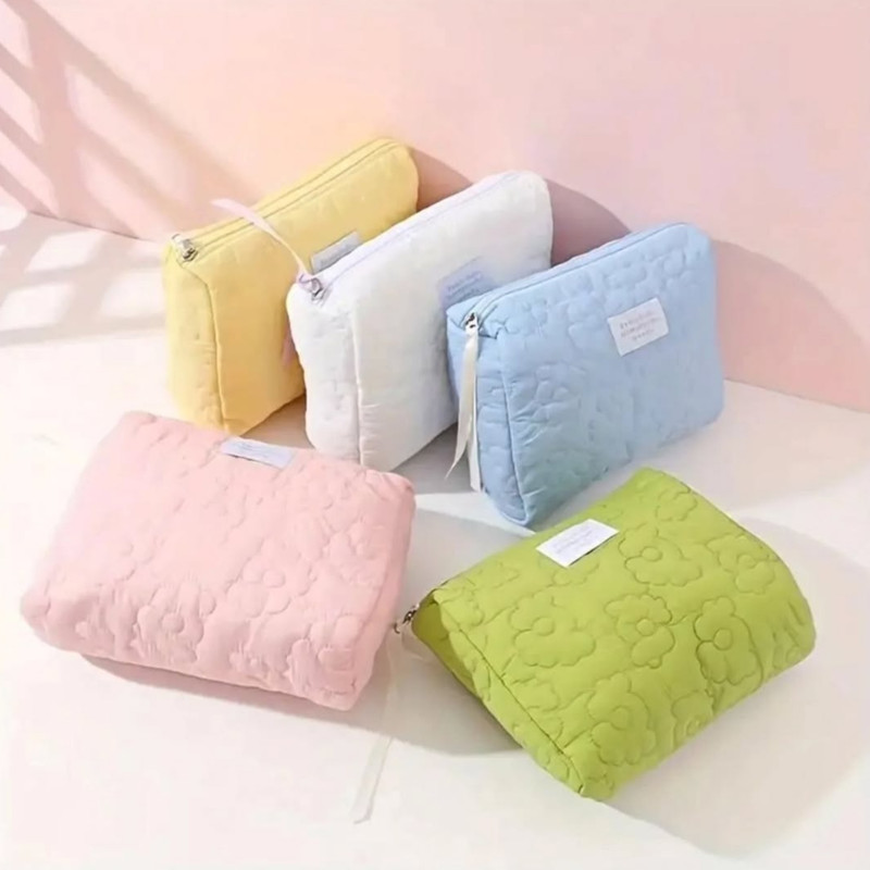 کیف لوازم آرایش زنانه مدل فلورا