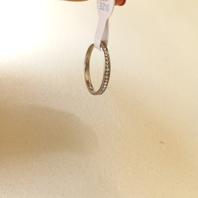 انگشتر زنانه مدل حلقه ای