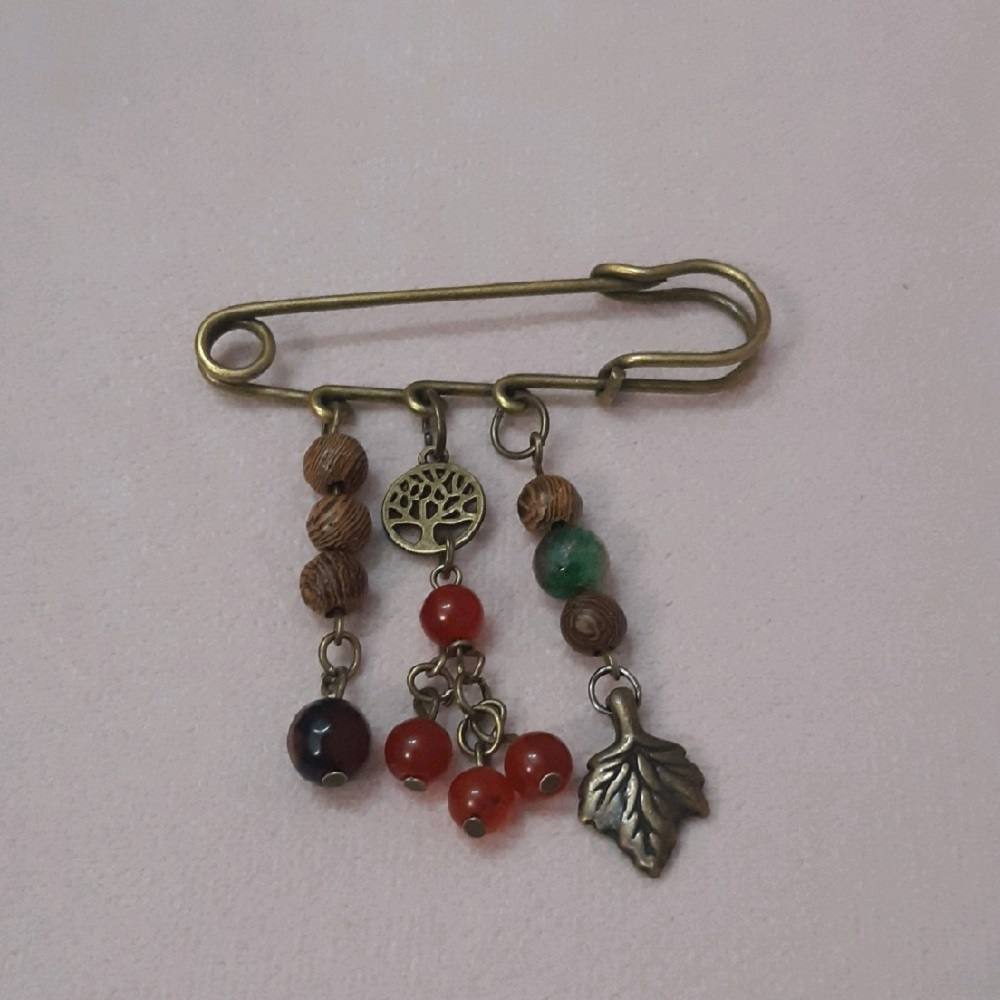 سنجاق سینه زنانه مدل تمشک شیرین کد 1400