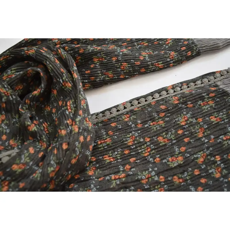 شال زنانه مدل پلیسه دور سکه کد 04