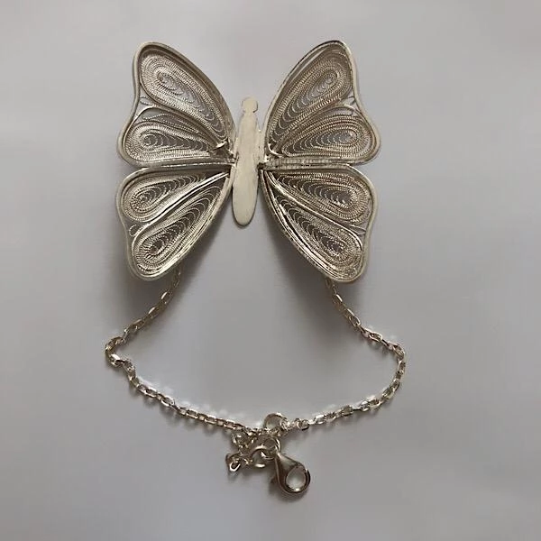 دستبند دست‌ساز زنانه مدل پروانه