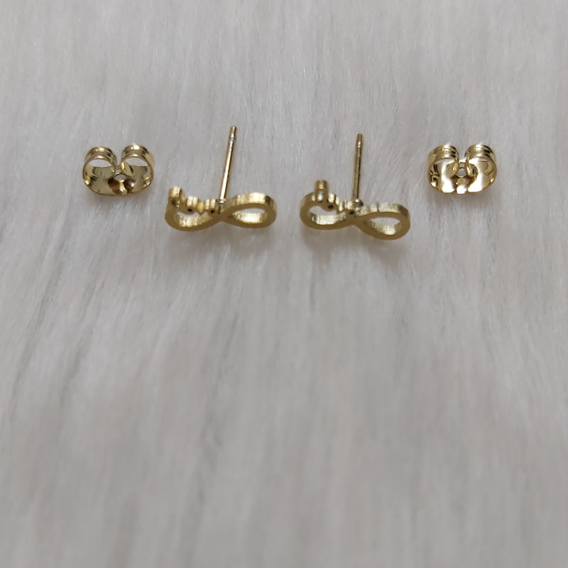 گوشواره زنانه مدل میخی طرح عشق بینهایت کد infin110