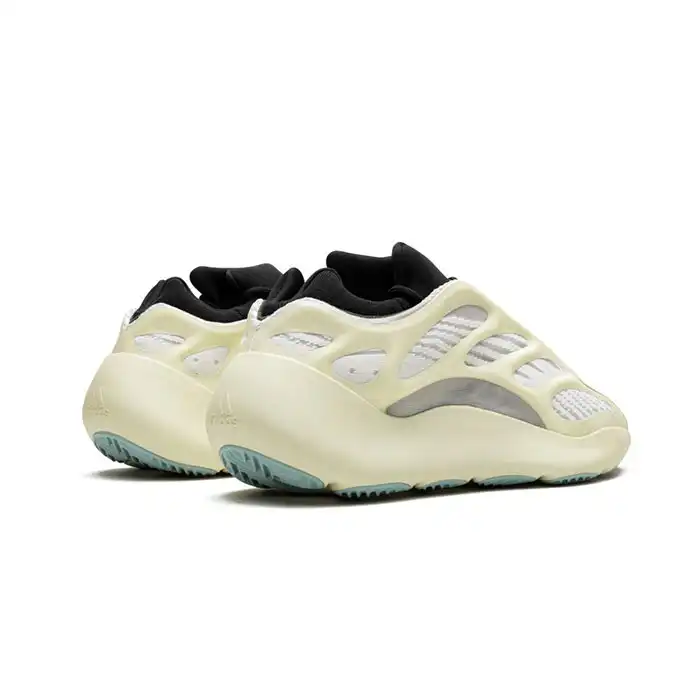 کفش پیاده روی مدل Yeezy 700 V3