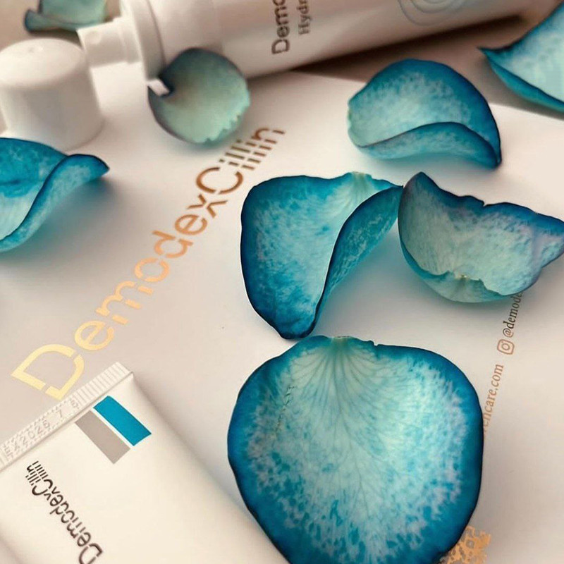 فلوئید مرطوب کننده دمودکسیلین مدل M F O F مناسب انواع پوست حجم 50 میلی لیتر