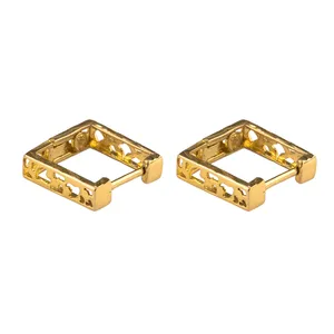 گوشواره طلا 18عیار گالری طلاچی مدل مربع1