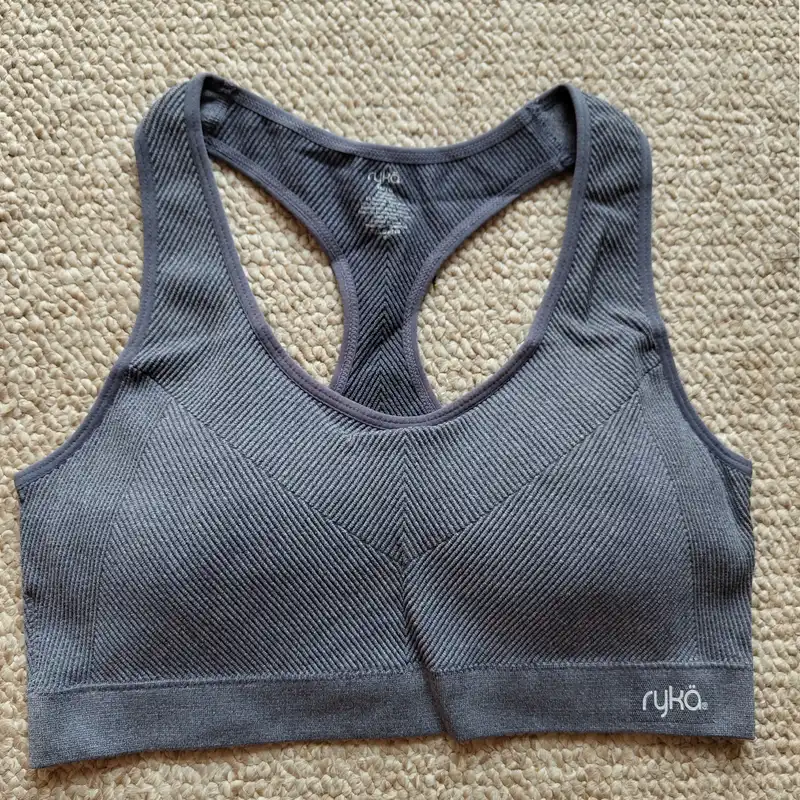 نیم تنه ورزشی زنانه رایکا مدل جین