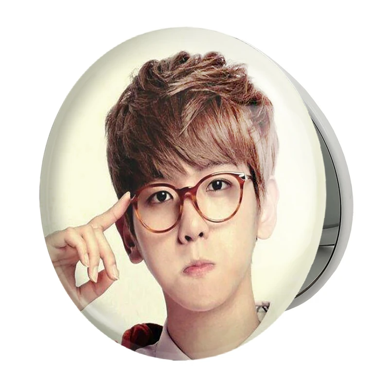 آینه جیبی خندالو طرح بکهیون گروه موسیقی اکسو EXO مدل تاشو کد 2839 