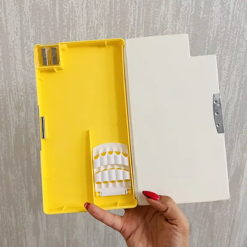 جامدادی مدل مگنتی اسکویشی طرح جوجه شناگر