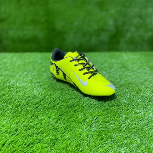 کفش فوتبال مردانه مدل استوک دار چمن 0087