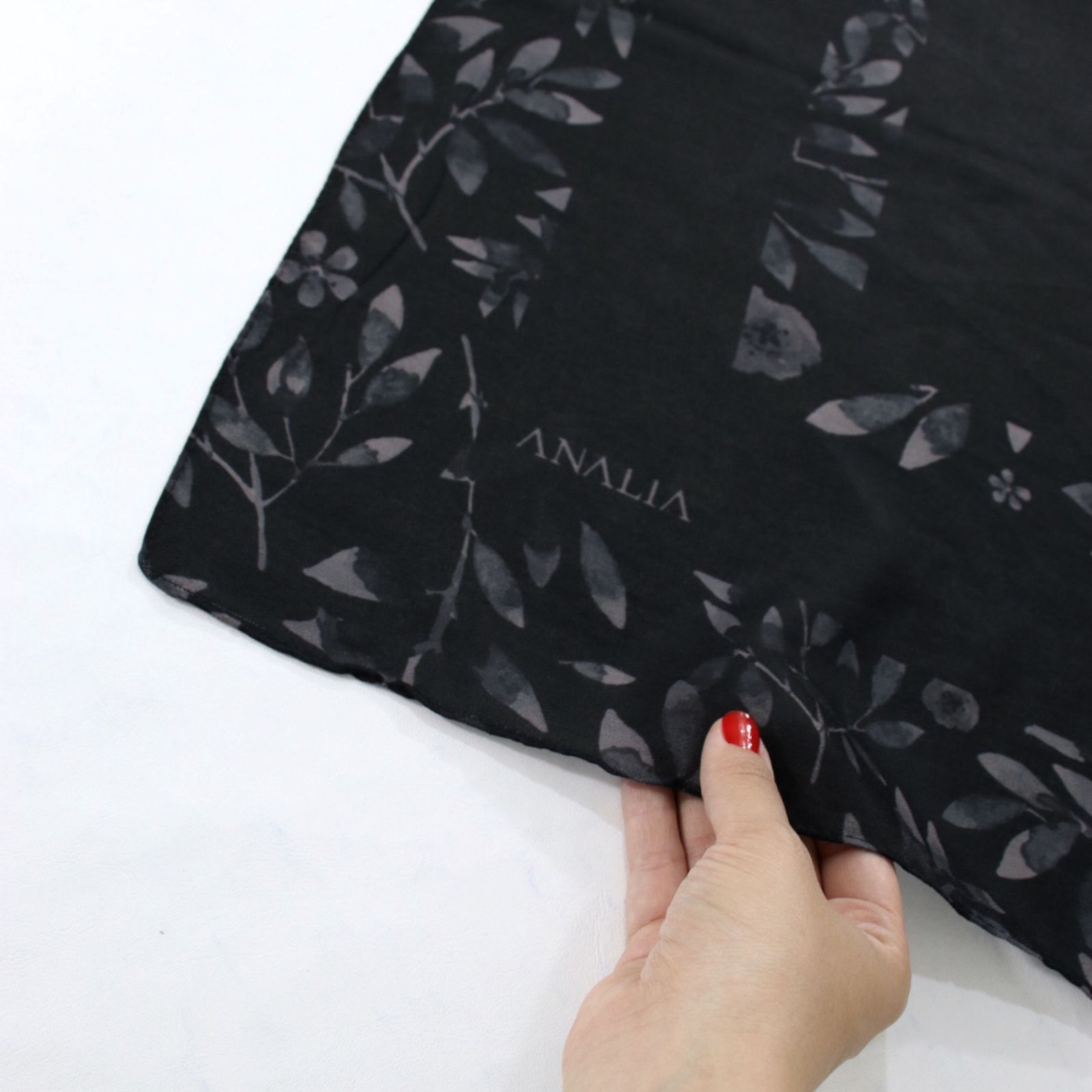 روسری زنانه مدل نخی ساده اربعین قواره 140 کد a-2650 - - 7