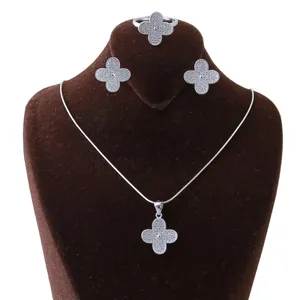   نیم ست نقره زنانه بازرگانی میلادی کد NTR_217