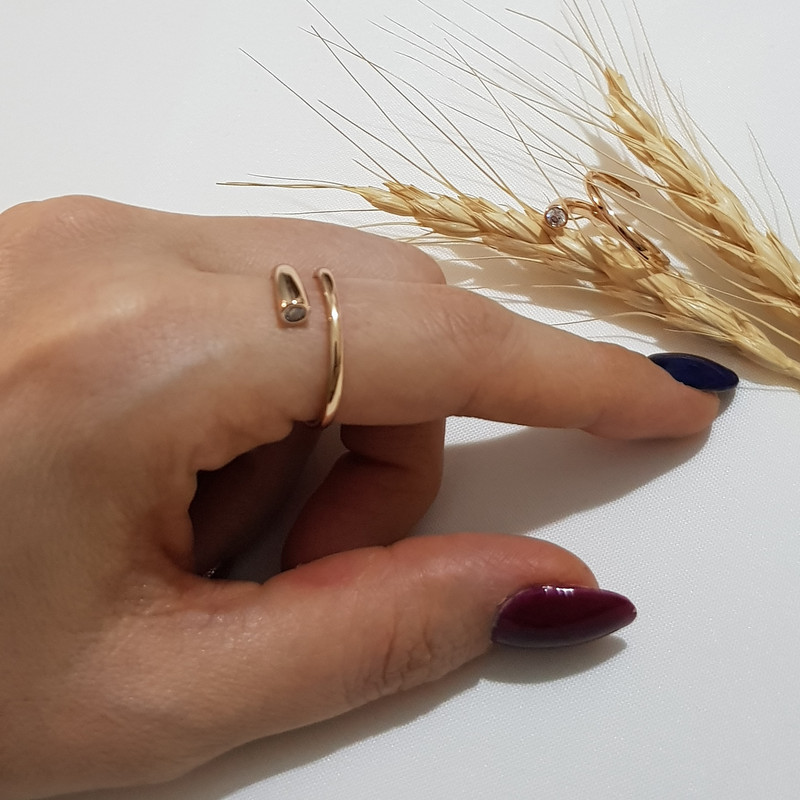 انگشتر زنانه ژوپینگ مدل پیچی تک نگین 441