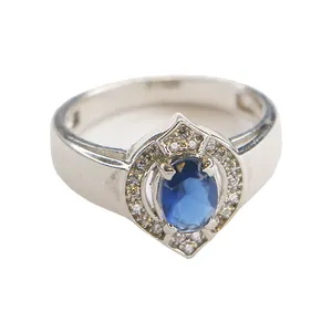 انگشتر نقره زنانه مدل دینا کد RS031